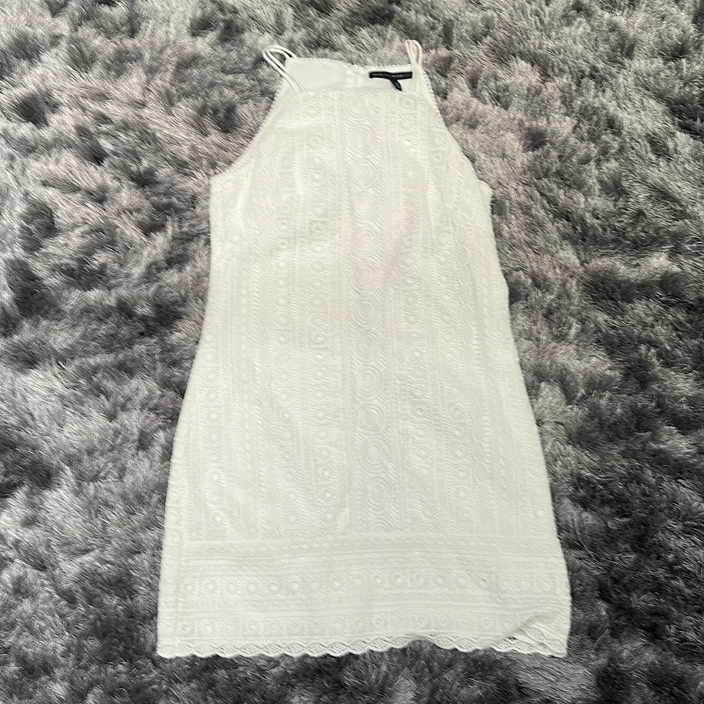 WHBM Women’s White sleeveless eyelet dress size 6